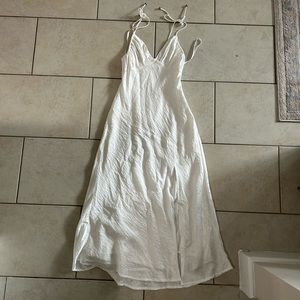 Here comes the sun women’s white midi dress size small
